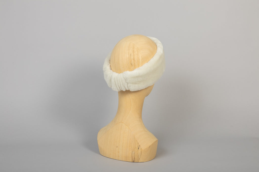bandeau en fourrure de mouton blanc à poil lisse de dos