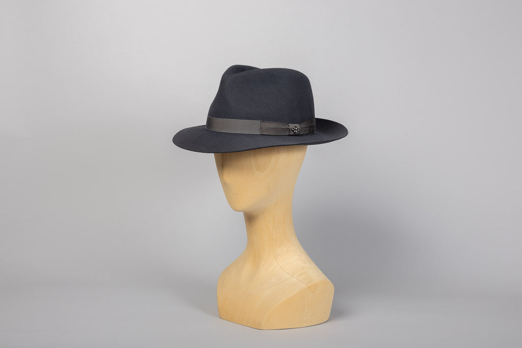 Chapeau Château Margaux feutre gris bleu packshot 3/4