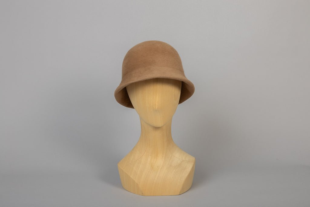 cloche coco souple feutre camel de face