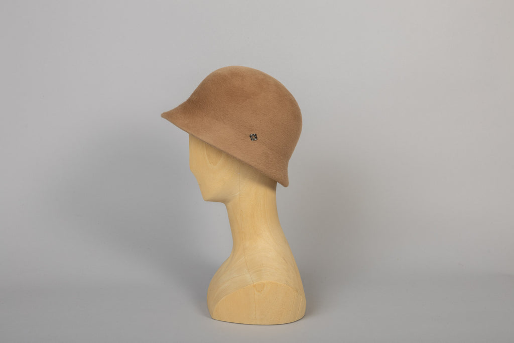 cloche coco souple feutre camel de profil