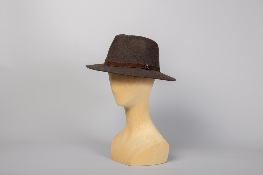 Chapeau Montréal marron packshot 3/4