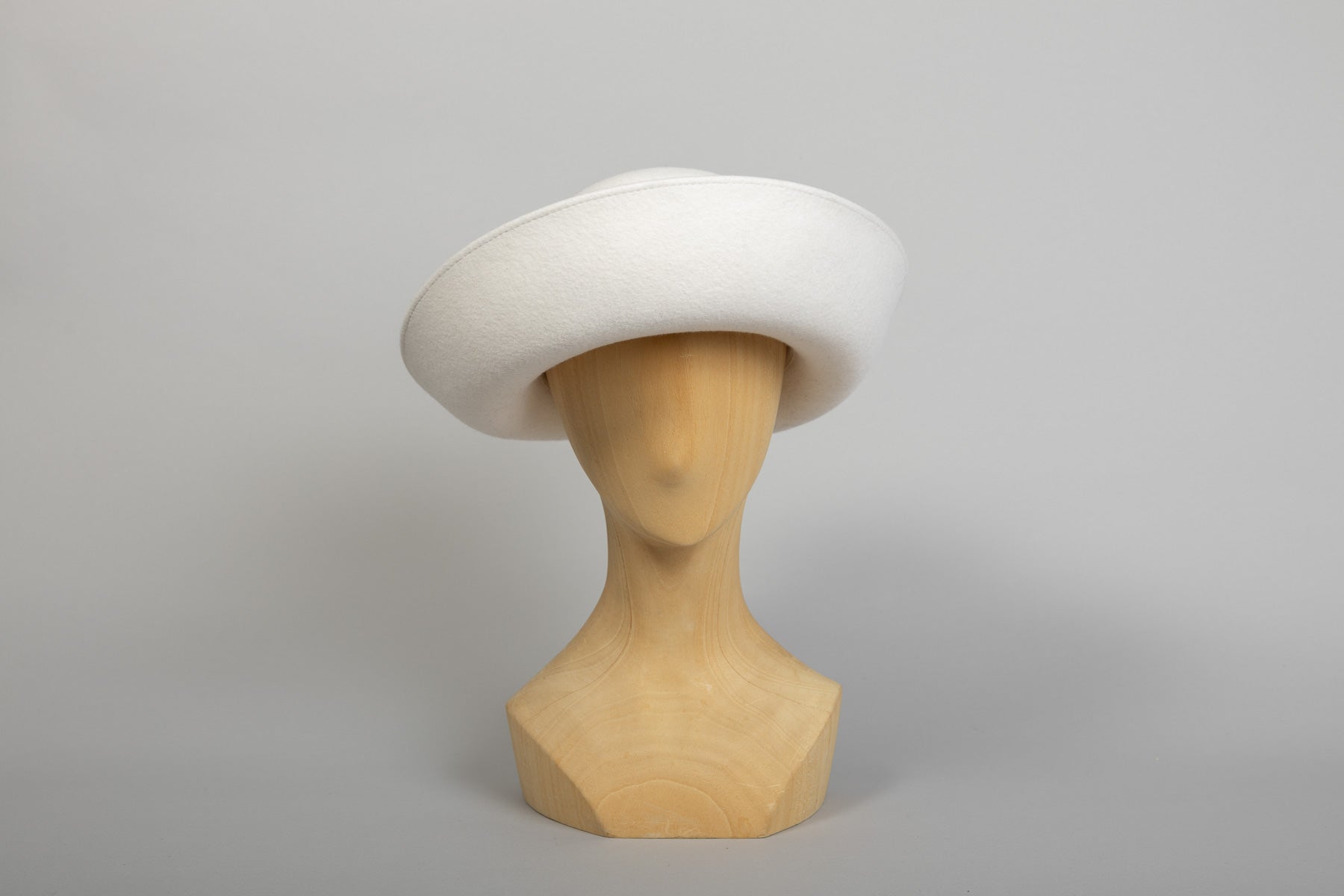 Chapeau Cloche En Feutre De Laine - Couleur Bordeaux/Vin - Modiste Taille Unique
