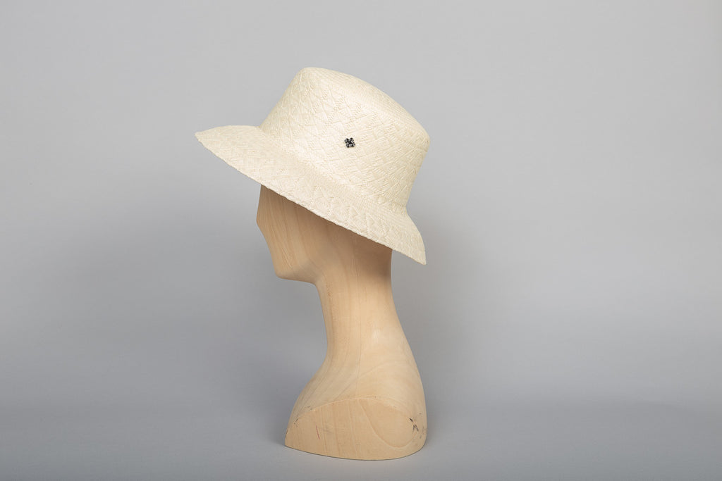 chapeau panama pampelune paille profil