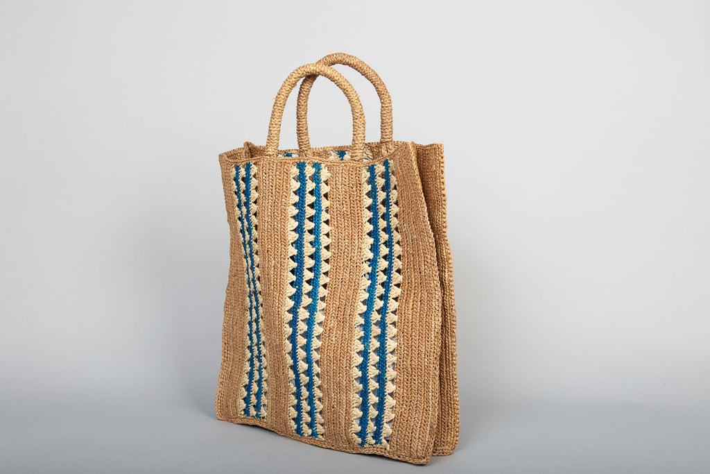 sac en raphia Mileno bleu 3/4