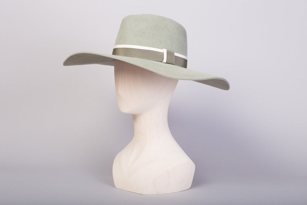 chapeau-capeline-saint-germain-des-pres-courtois-paris