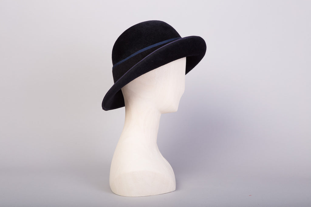 chapeau-feutre-femme-lady-mary-navy-courtois-paris
