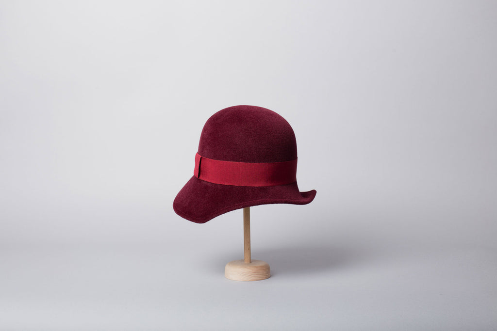 chapeau-feutre-cloche-india-rouge-femme-courtois
