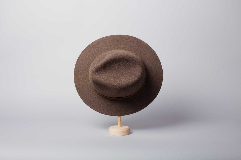 Chapeau Montréal marron packshot haut