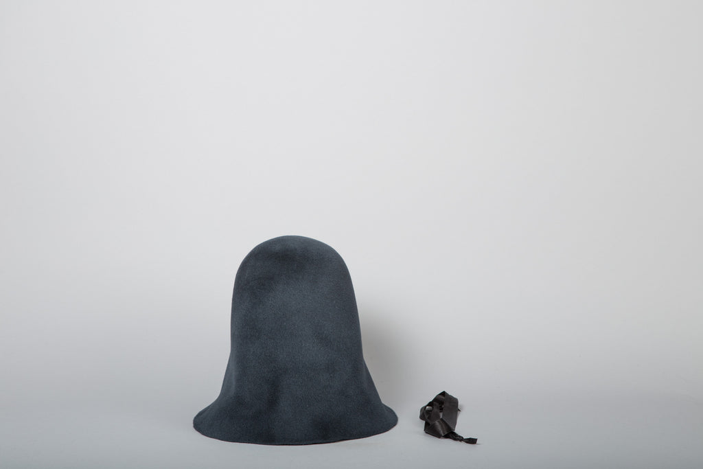 chapeau-roulable-rolling-gris-courtois-paris